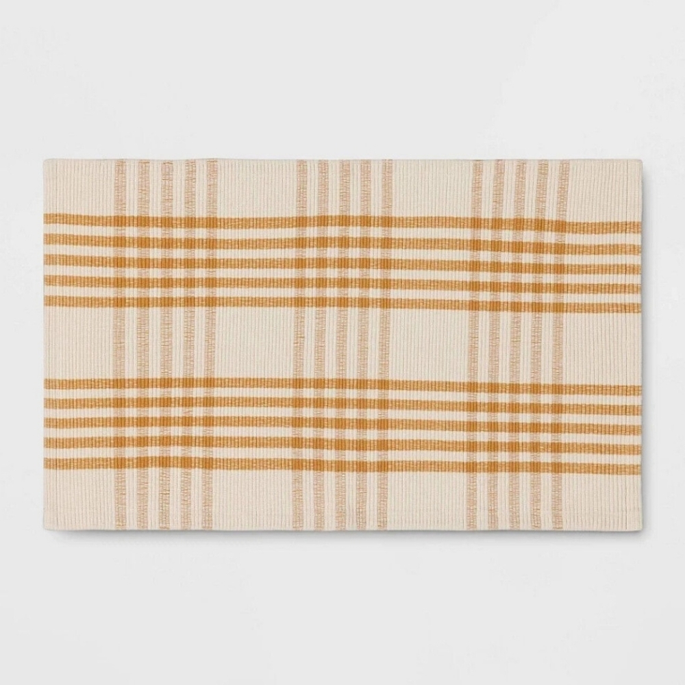 Threshold 1'8"x2'10" Plaid Rectangle Woven Indoor Accent Rug Gold
